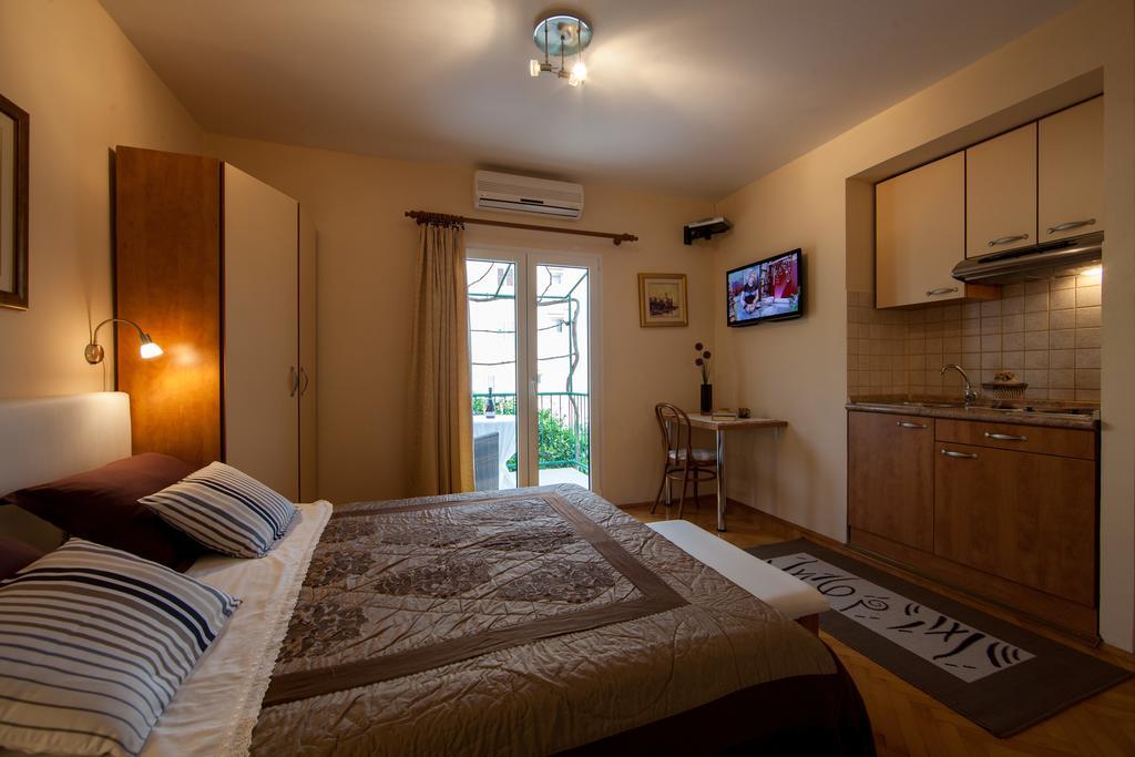 Villa Kamenica Komiža Pokoj fotografie